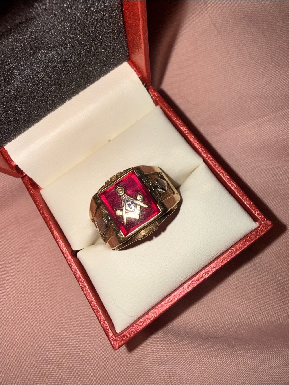 Masonic Red Ruby 10k gold Men’s Ring